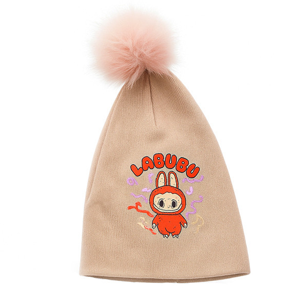 کلاه بچگانه با طرح labubu رنگ کرمی