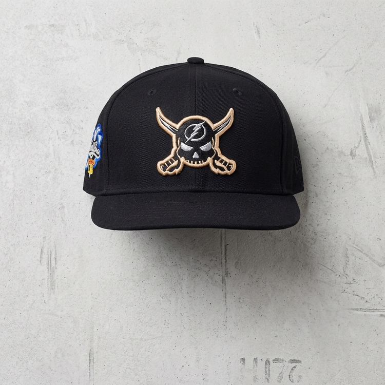 کلاه کپ بک فیت مدل Horned Skull | دارای نقاب صاف و گلدوزی شده کد 516
